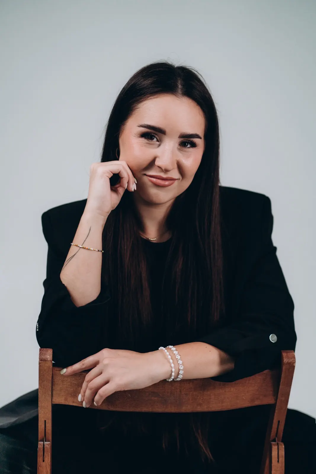 Natálie Pflegrová ve svém studiu v Opavě